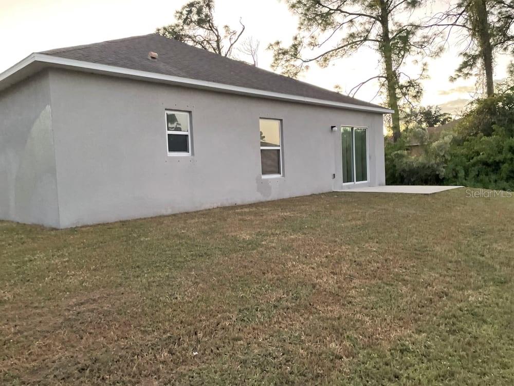 2300 SPARKLE LN