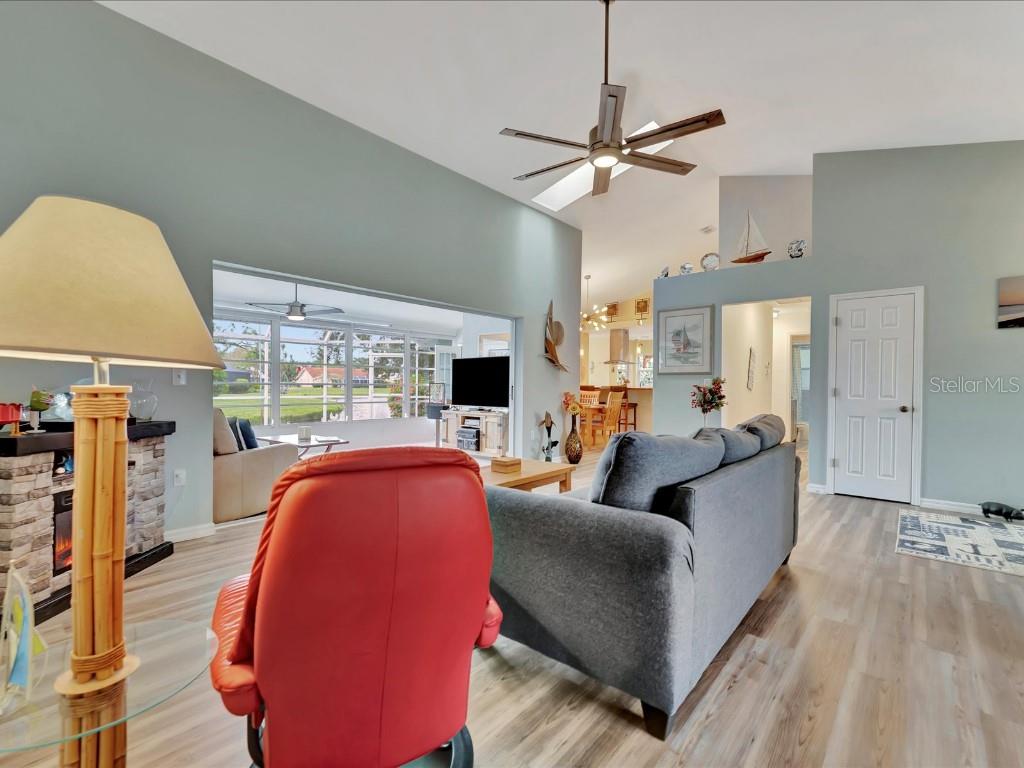 712 SUGARWOOD TRL
