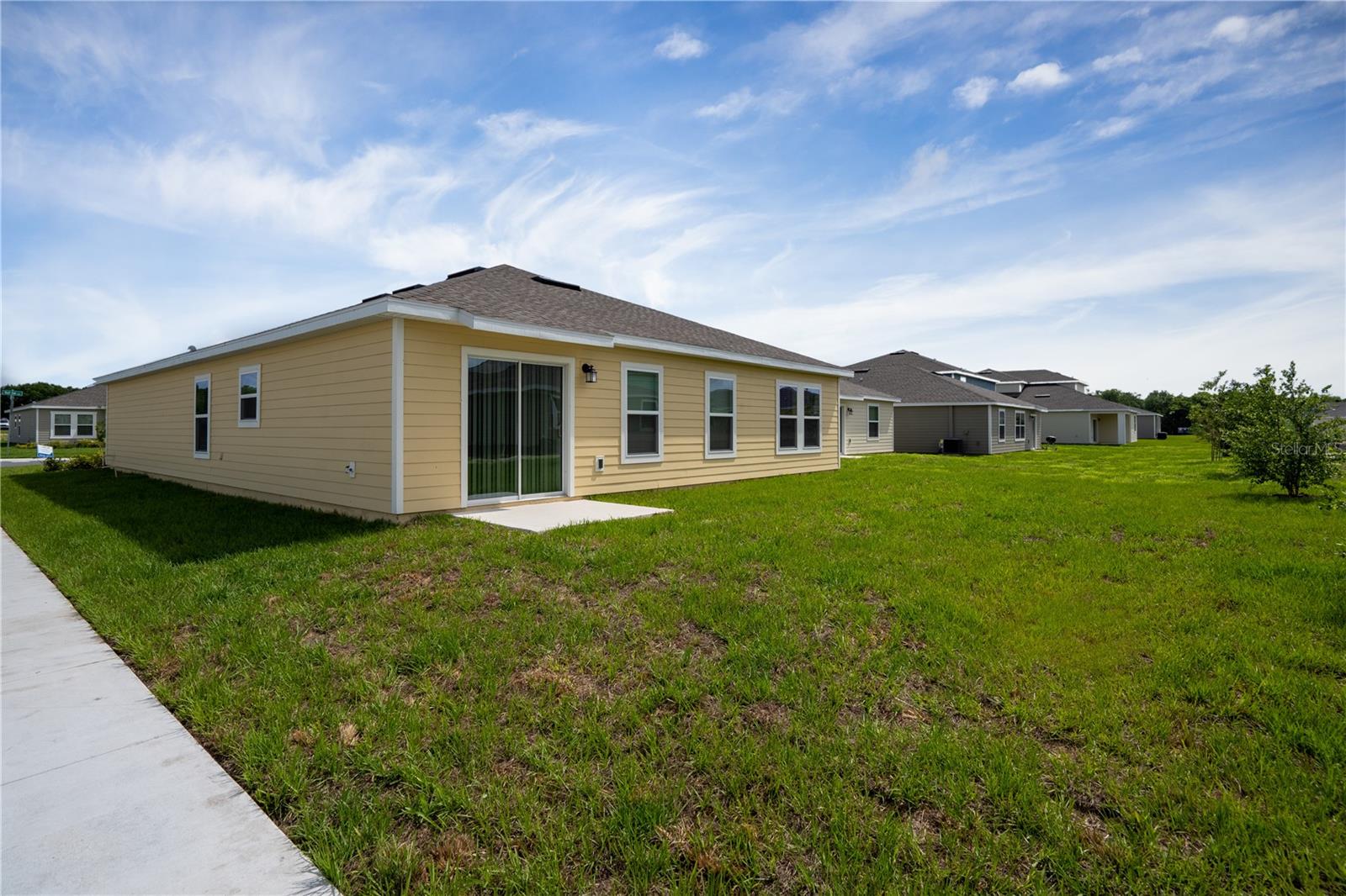 1914 PRESLEY PL