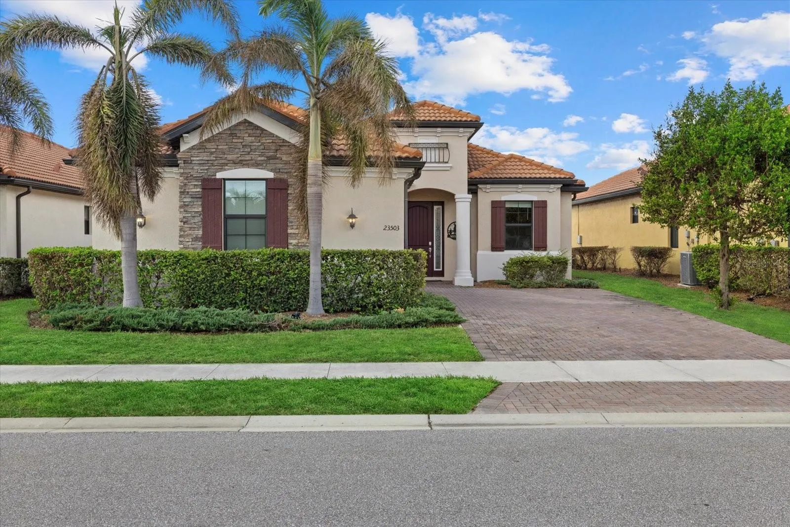 23503 WAVERLY CIR