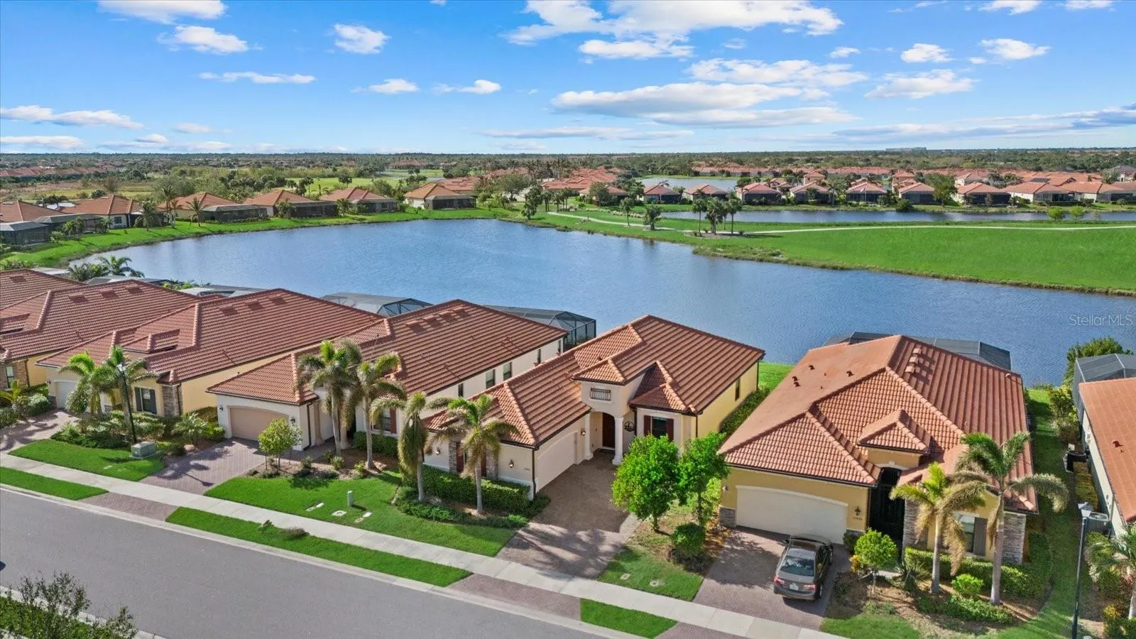 23503 WAVERLY CIR