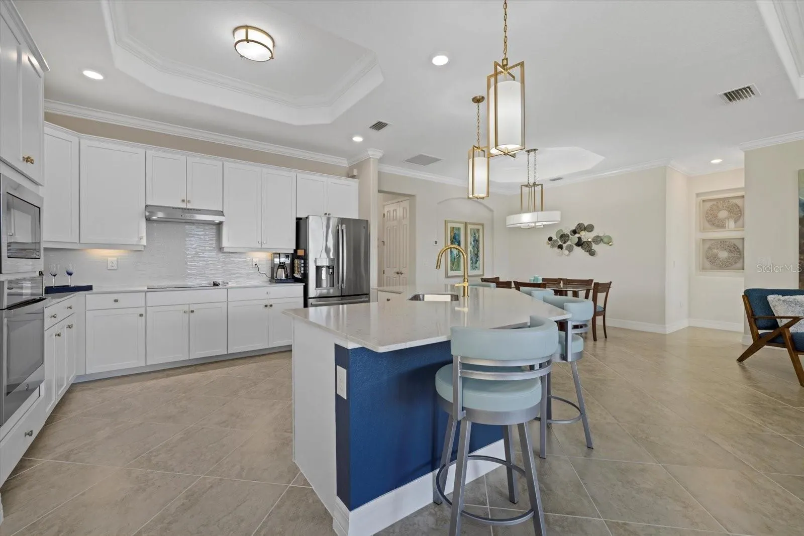 23503 WAVERLY CIR