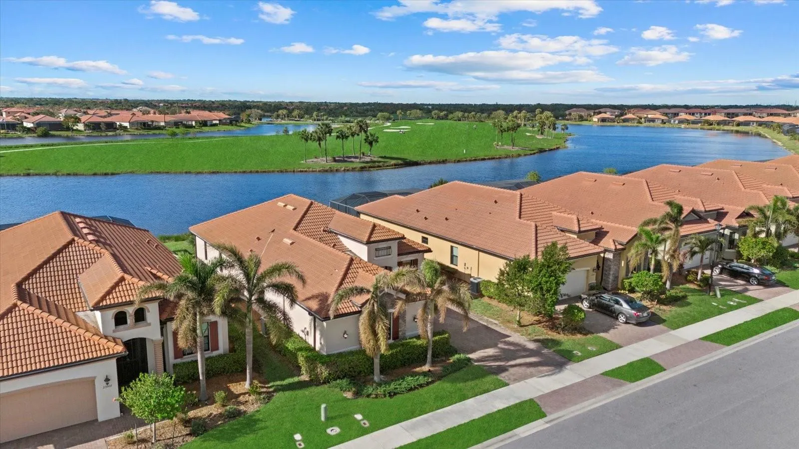 23503 WAVERLY CIR