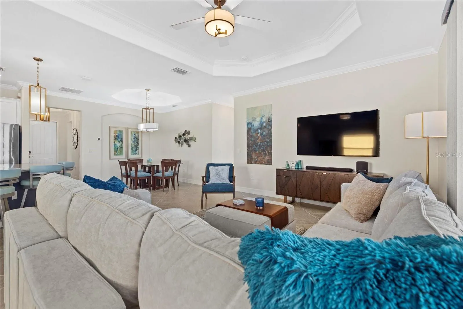 23503 WAVERLY CIR