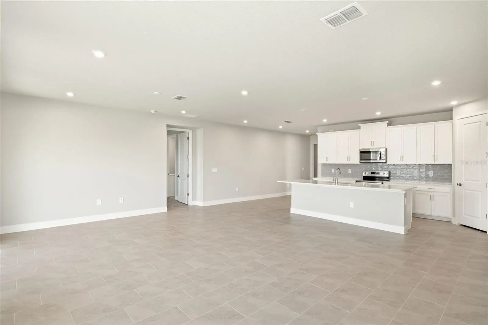 17901 SOLSTICE AVE
