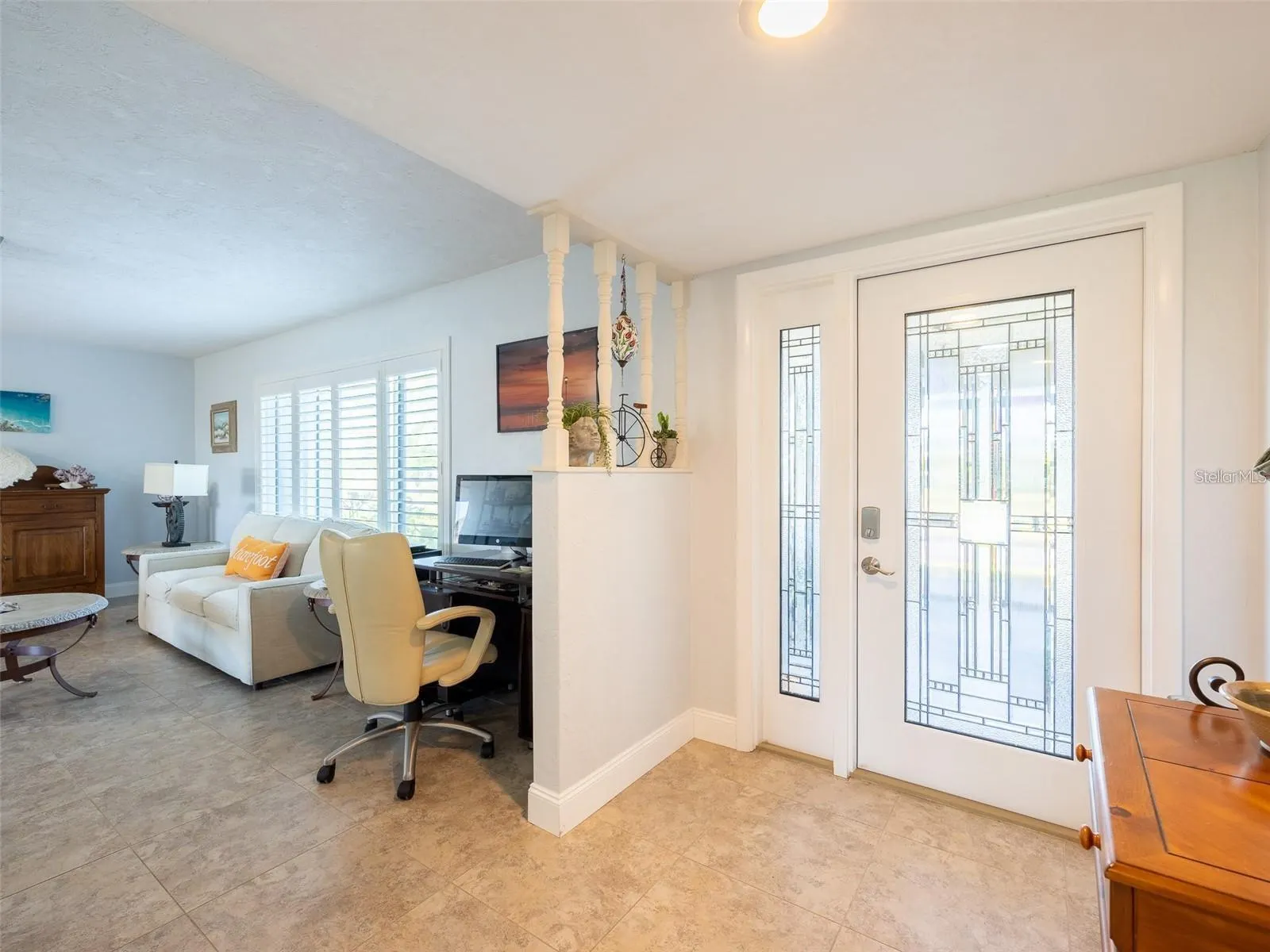 1290 CAMBRIDGE DR