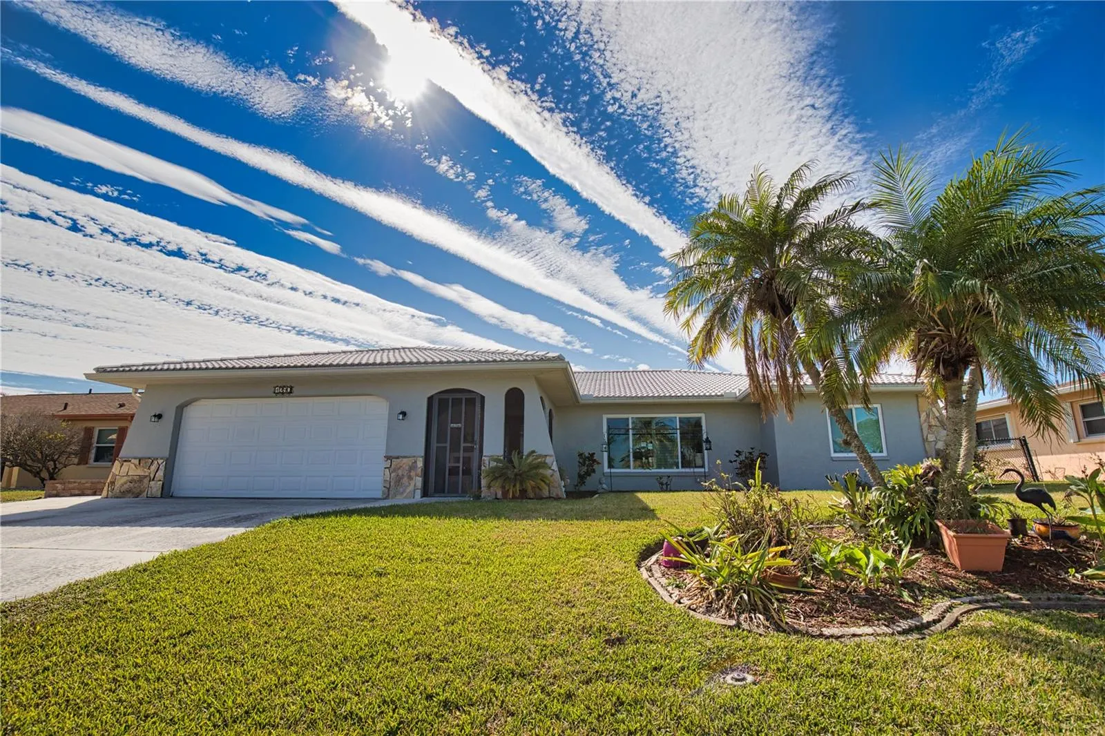 1290 CAMBRIDGE DR