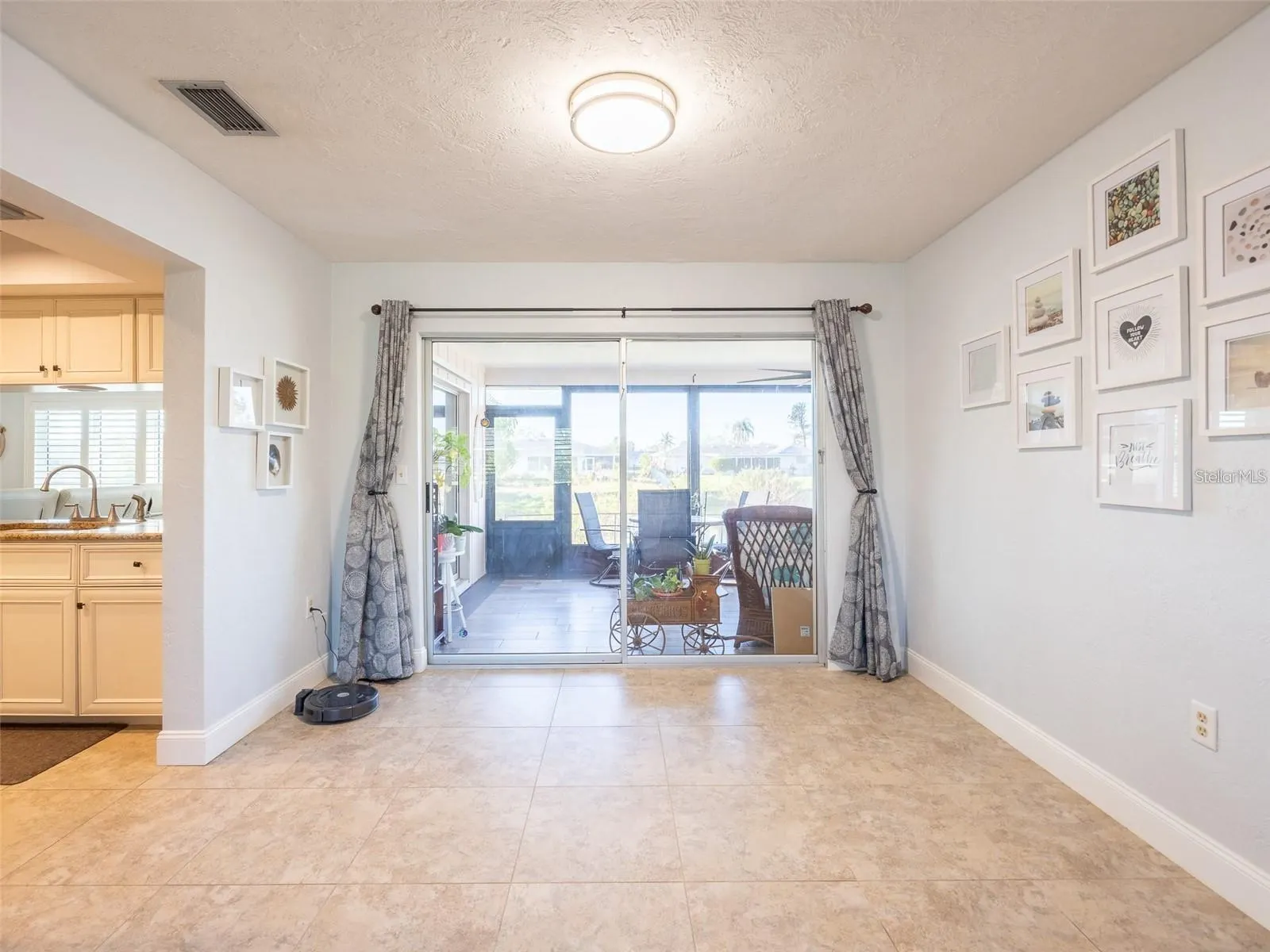 1290 CAMBRIDGE DR