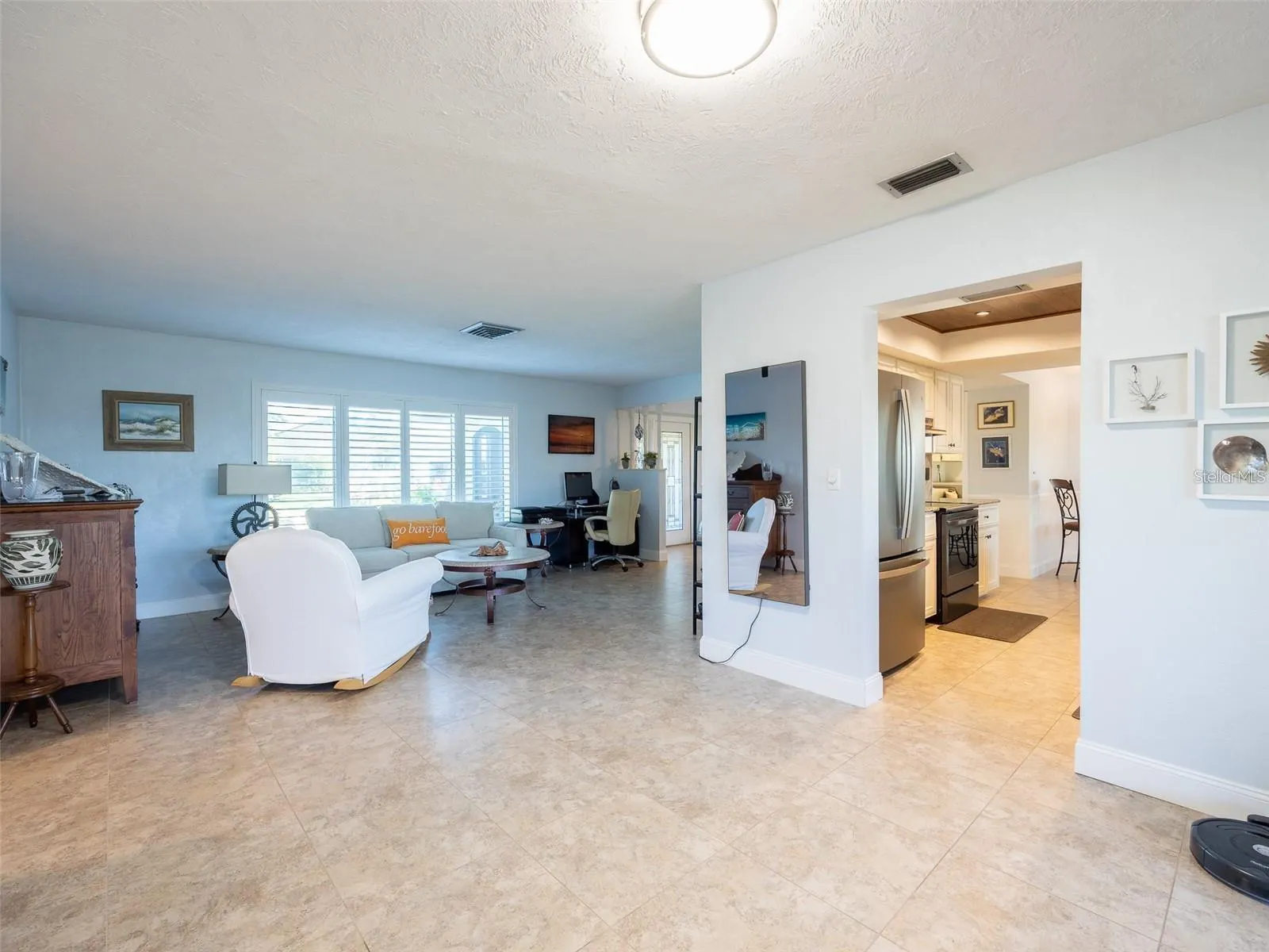 1290 CAMBRIDGE DR