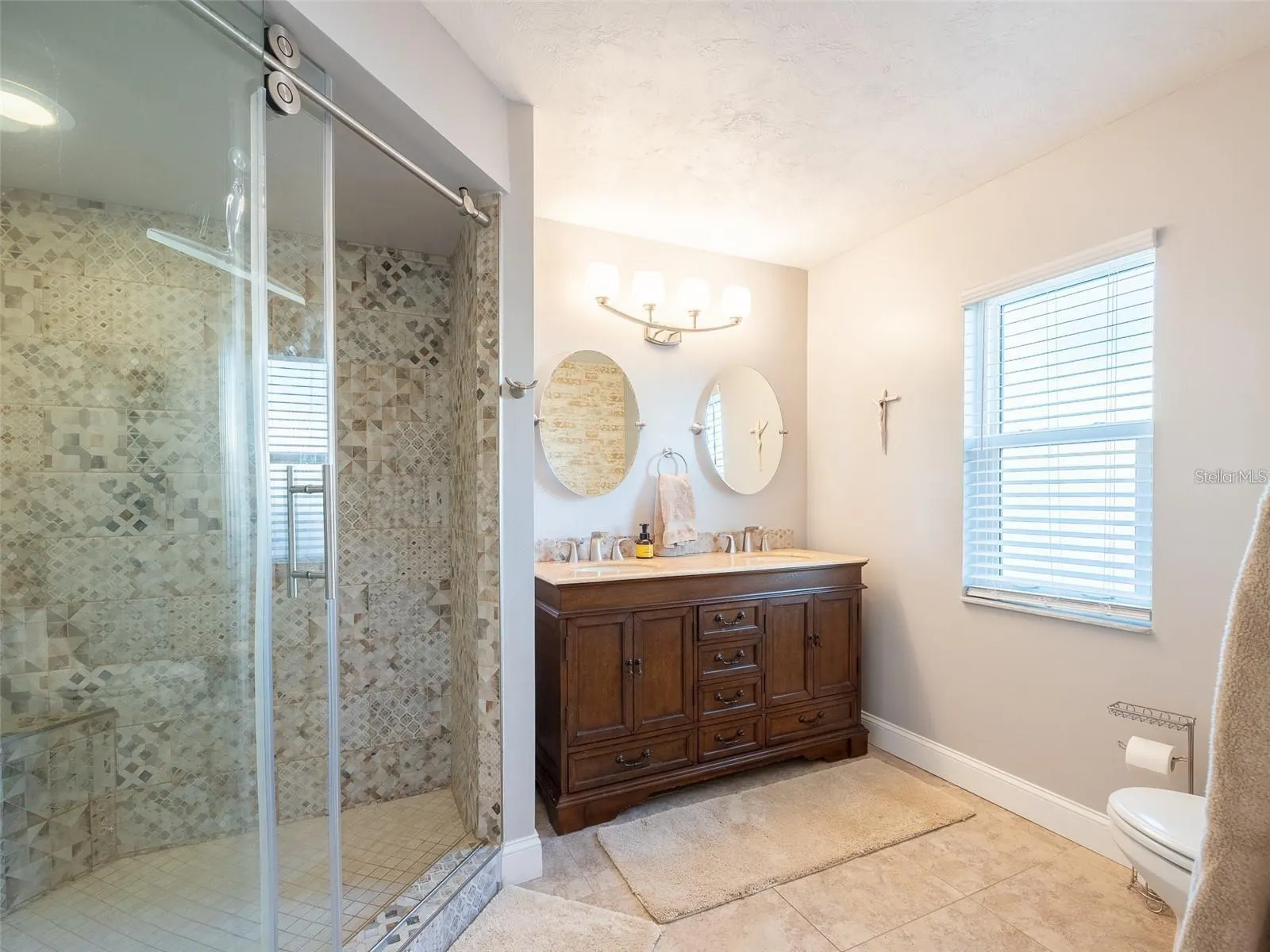 1290 CAMBRIDGE DR