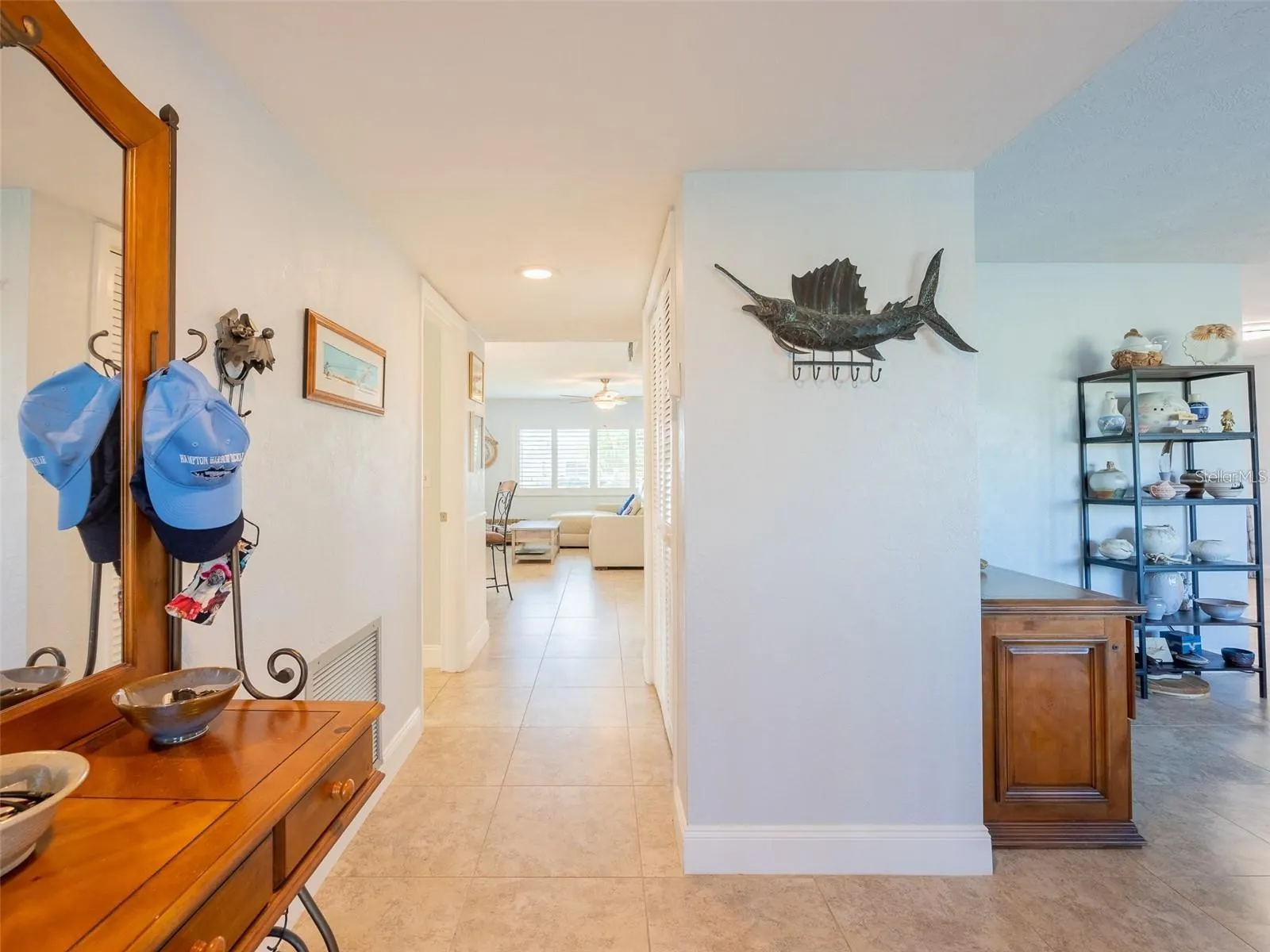1290 CAMBRIDGE DR