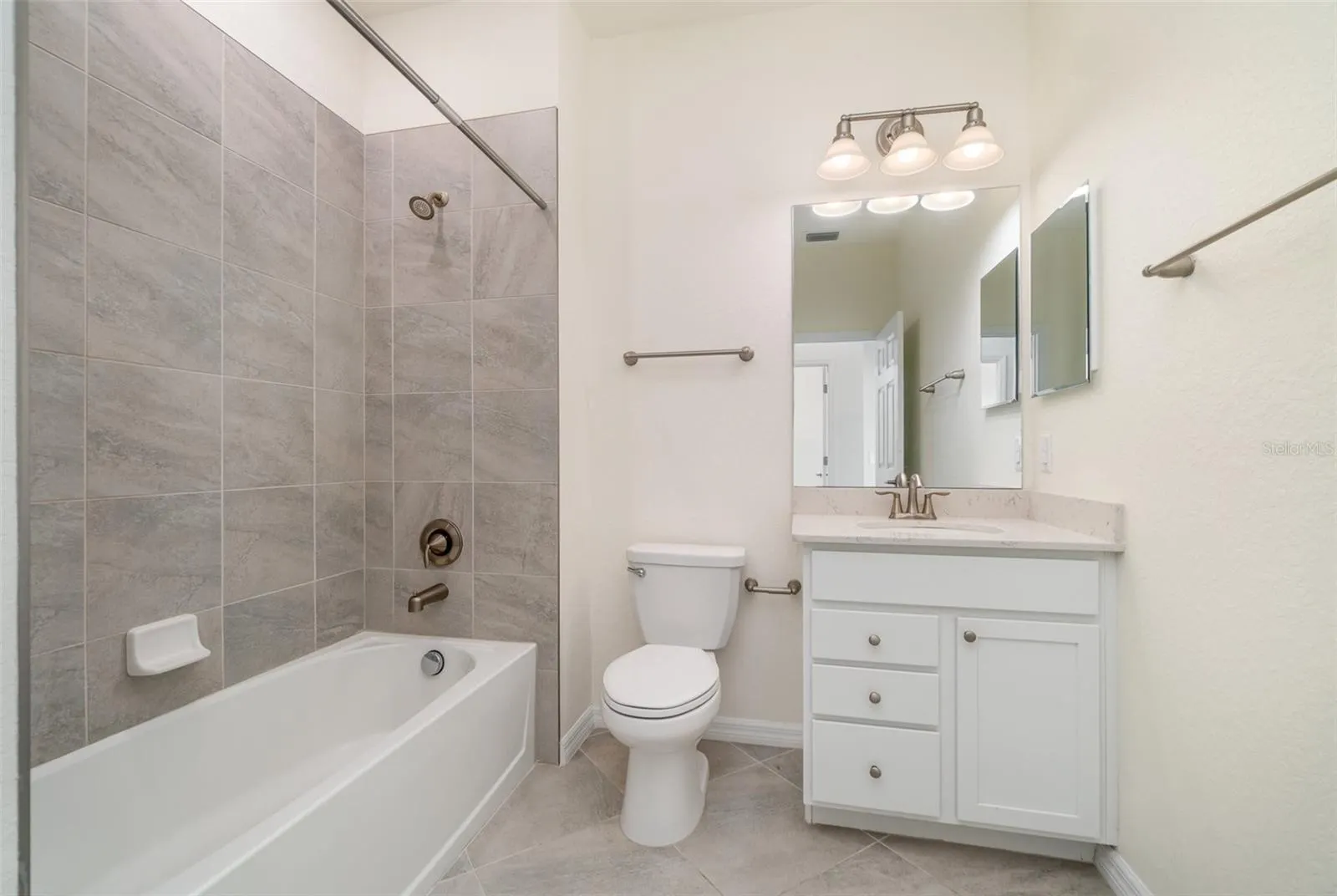 10800 TARFLOWER DR #202, #202