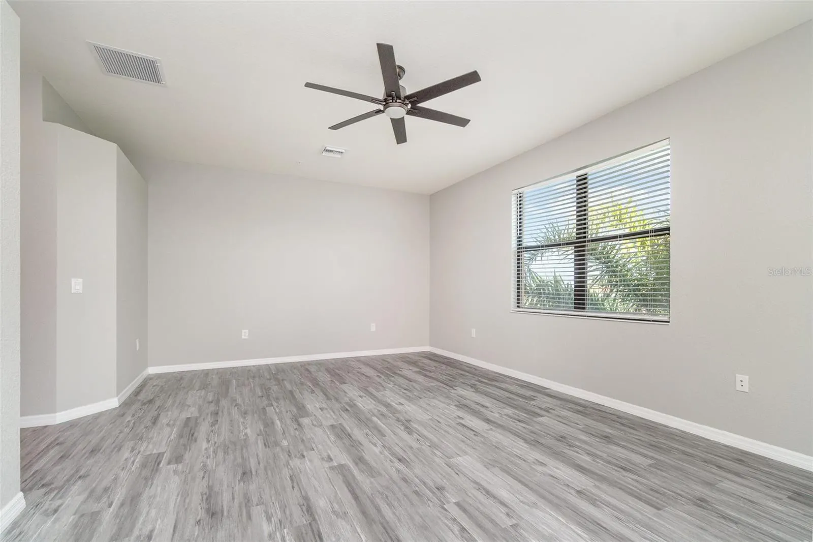 10800 TARFLOWER DR #202, #202
