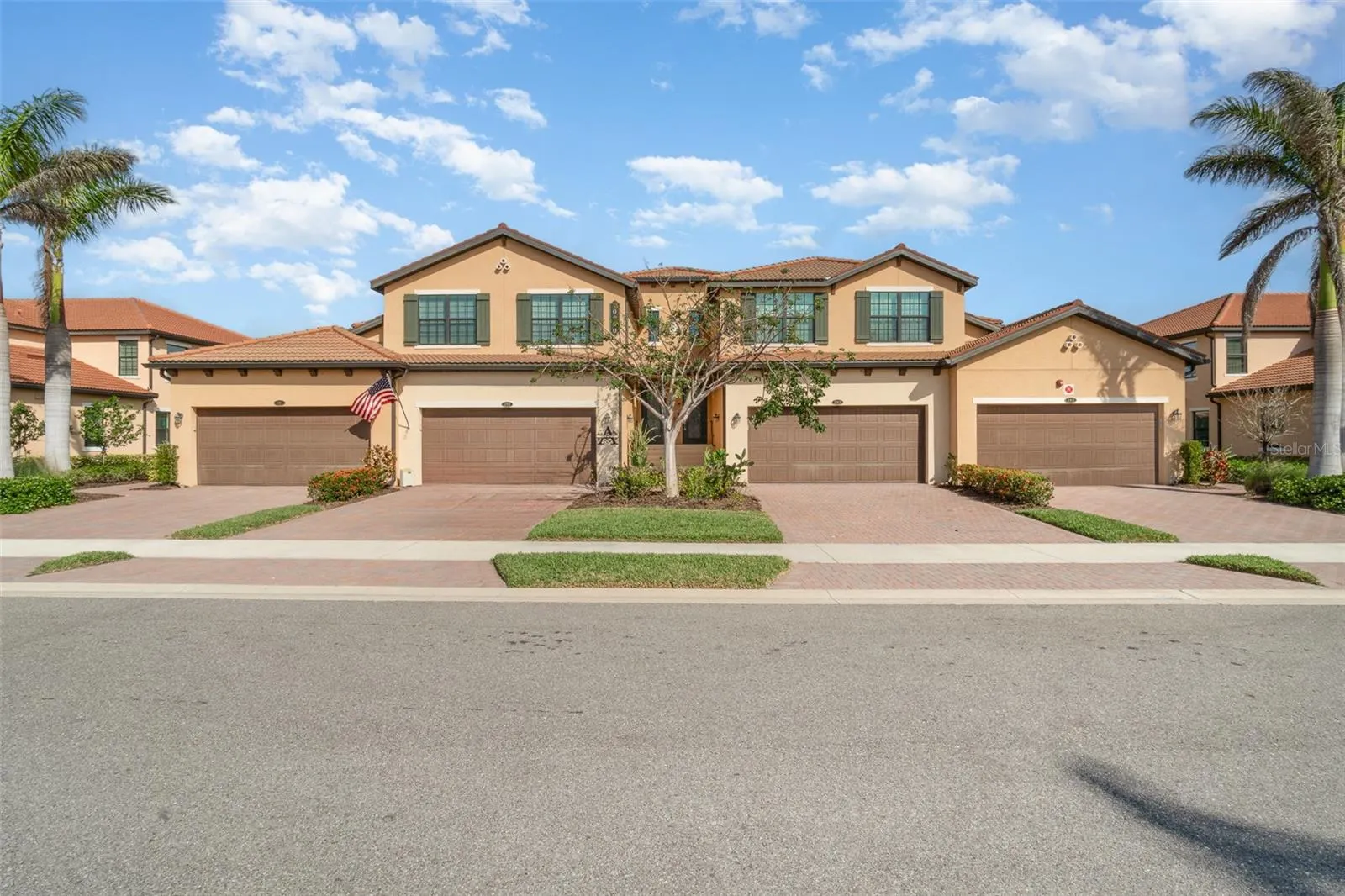 10800 TARFLOWER DR #202, #202