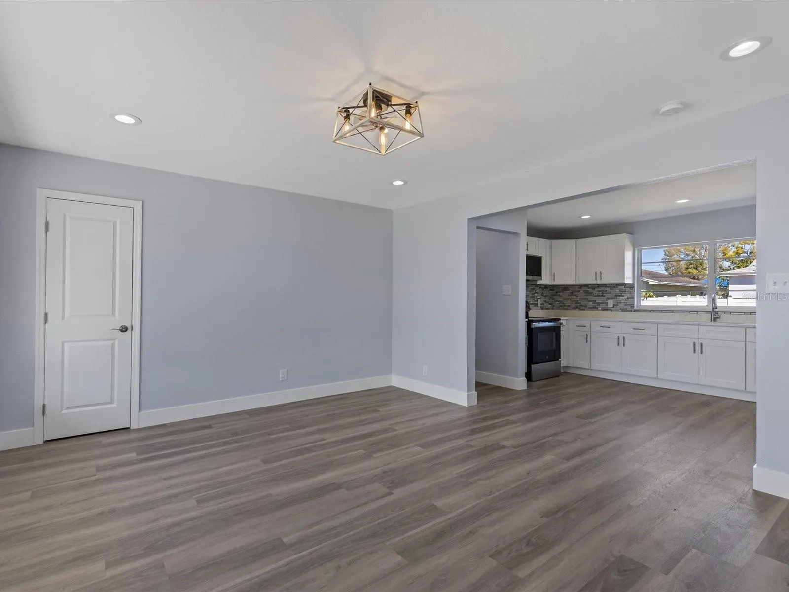 2901 W NASSAU ST