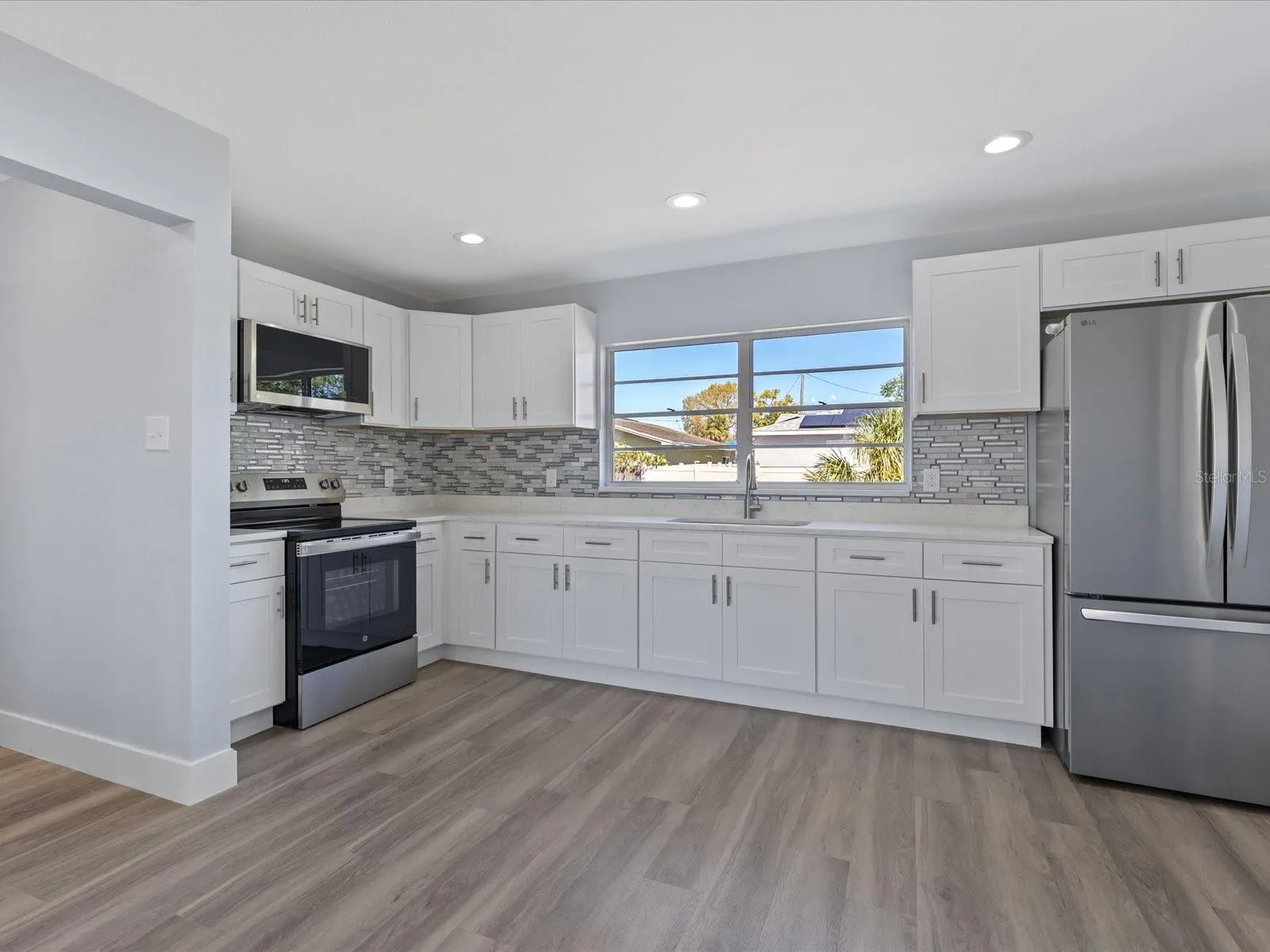2901 W NASSAU ST
