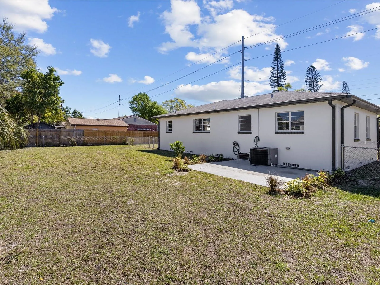 2901 W NASSAU ST