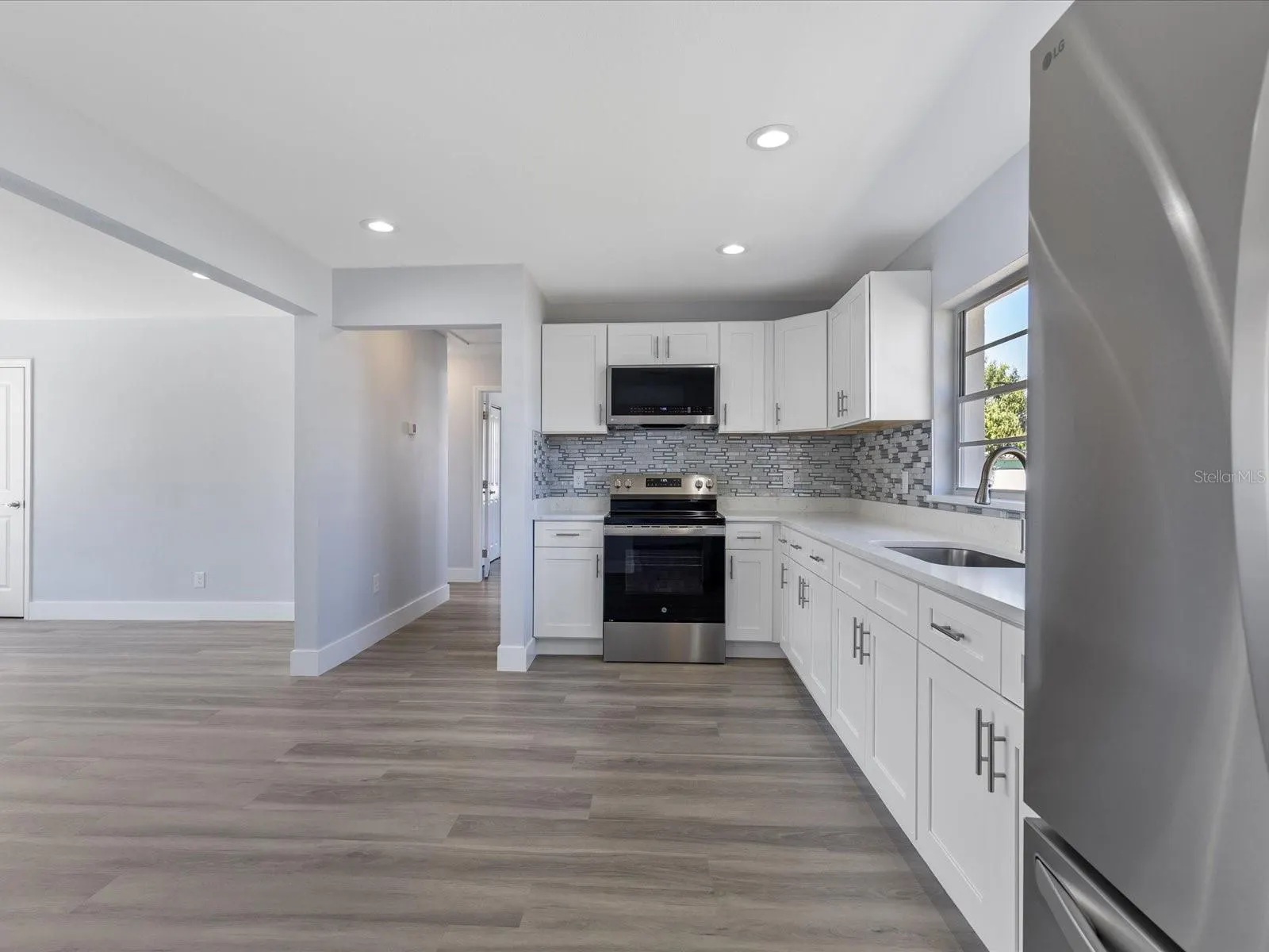 2901 W NASSAU ST