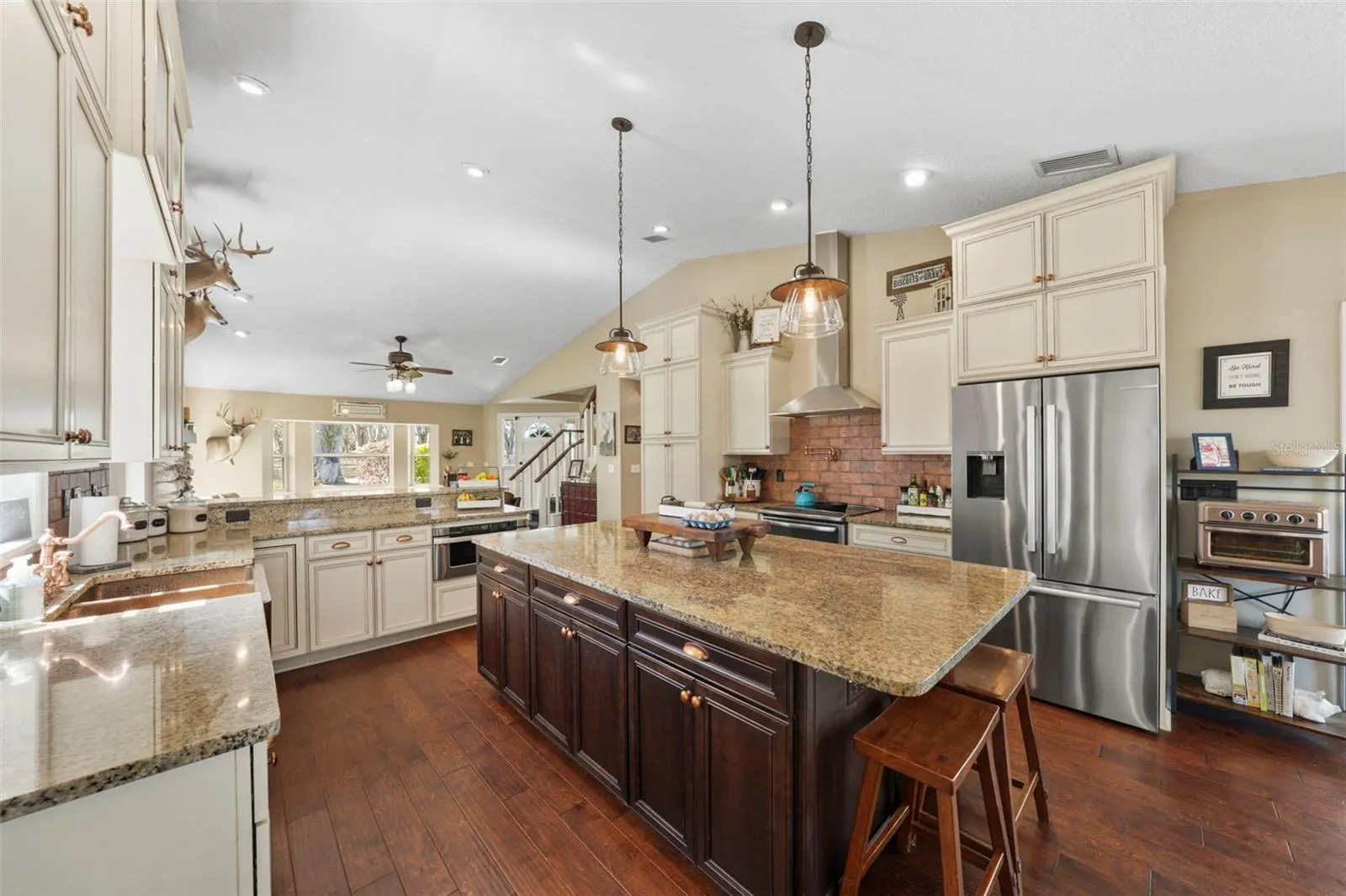 808 OLD WELCOME RD