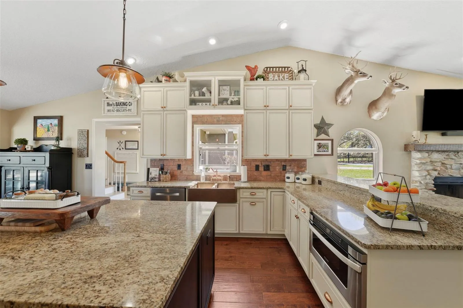 808 OLD WELCOME RD