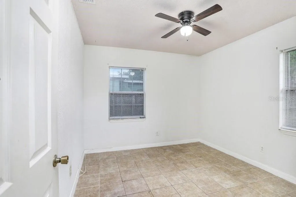 335 DIANA AVE