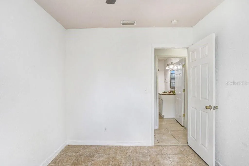 335 DIANA AVE