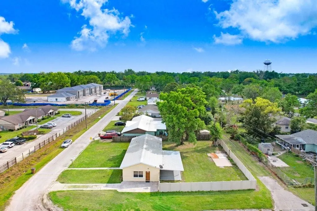 335 DIANA AVE