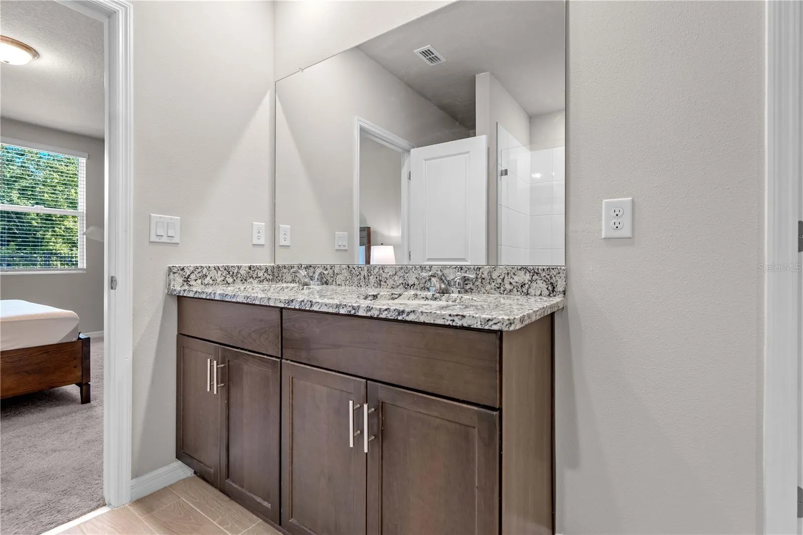 3087 FORREST PLUM CT