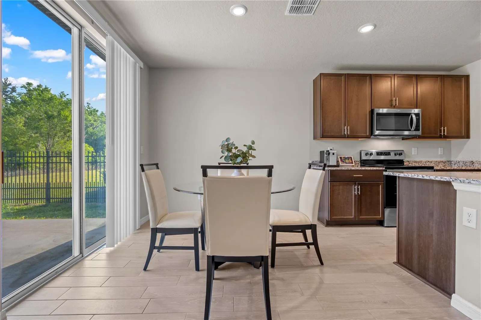 3087 FORREST PLUM CT