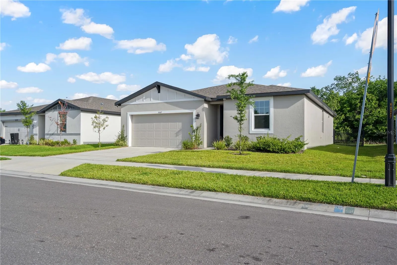 3087 FORREST PLUM CT