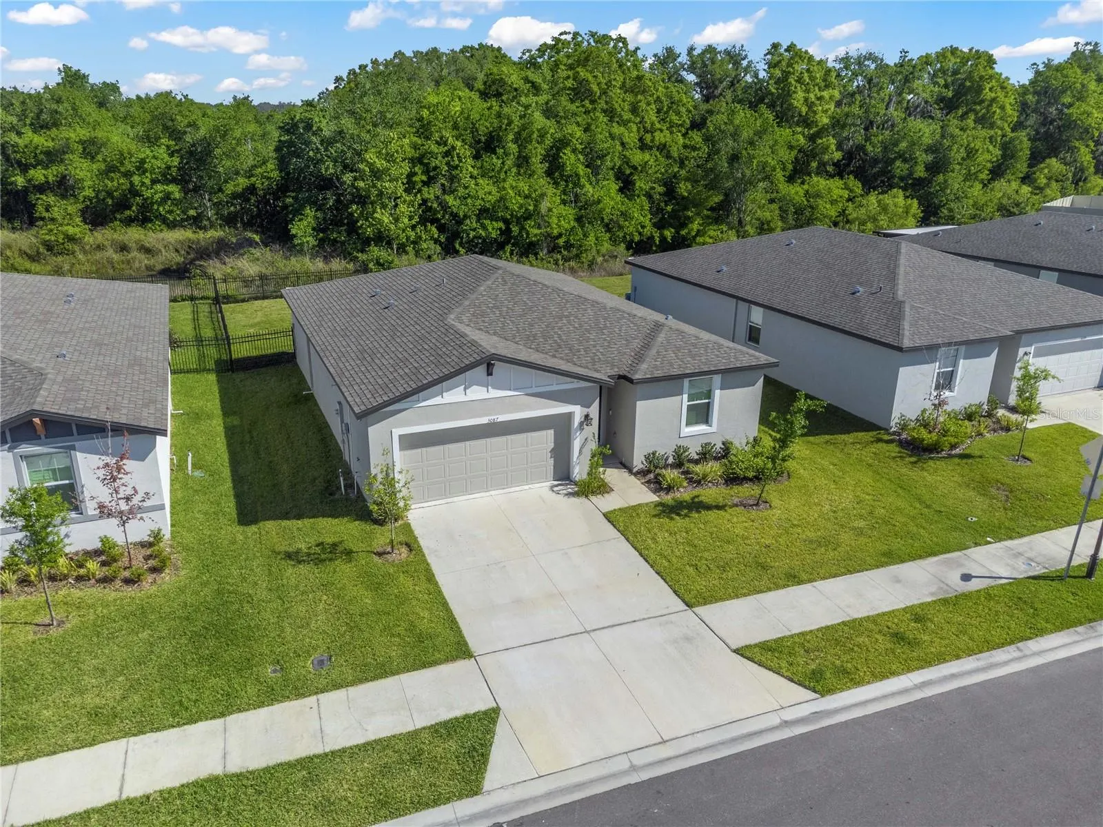 3087 FORREST PLUM CT