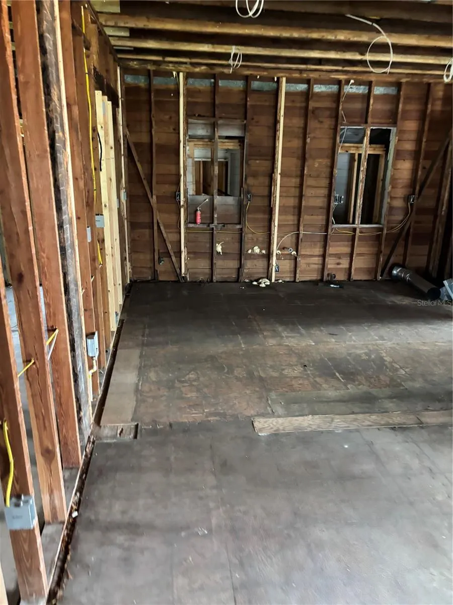 318 N 4TH AVE