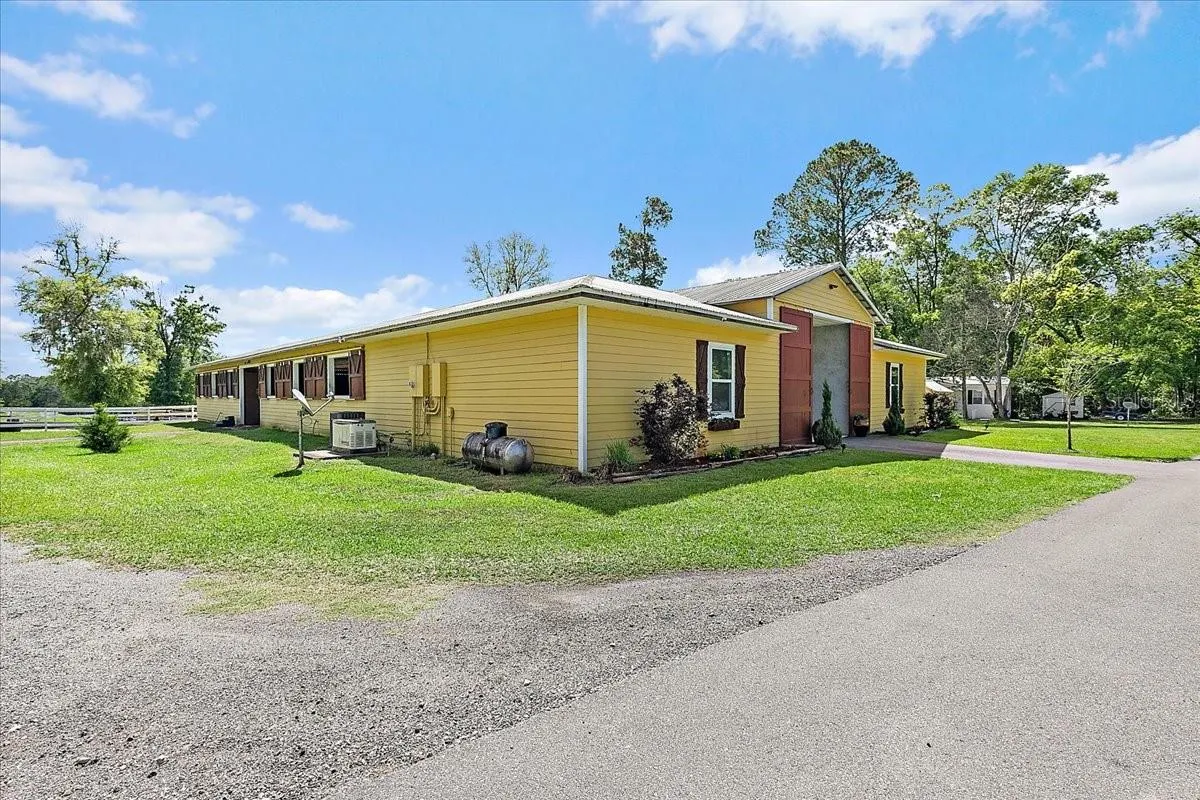 12025 N COUNTRY RD