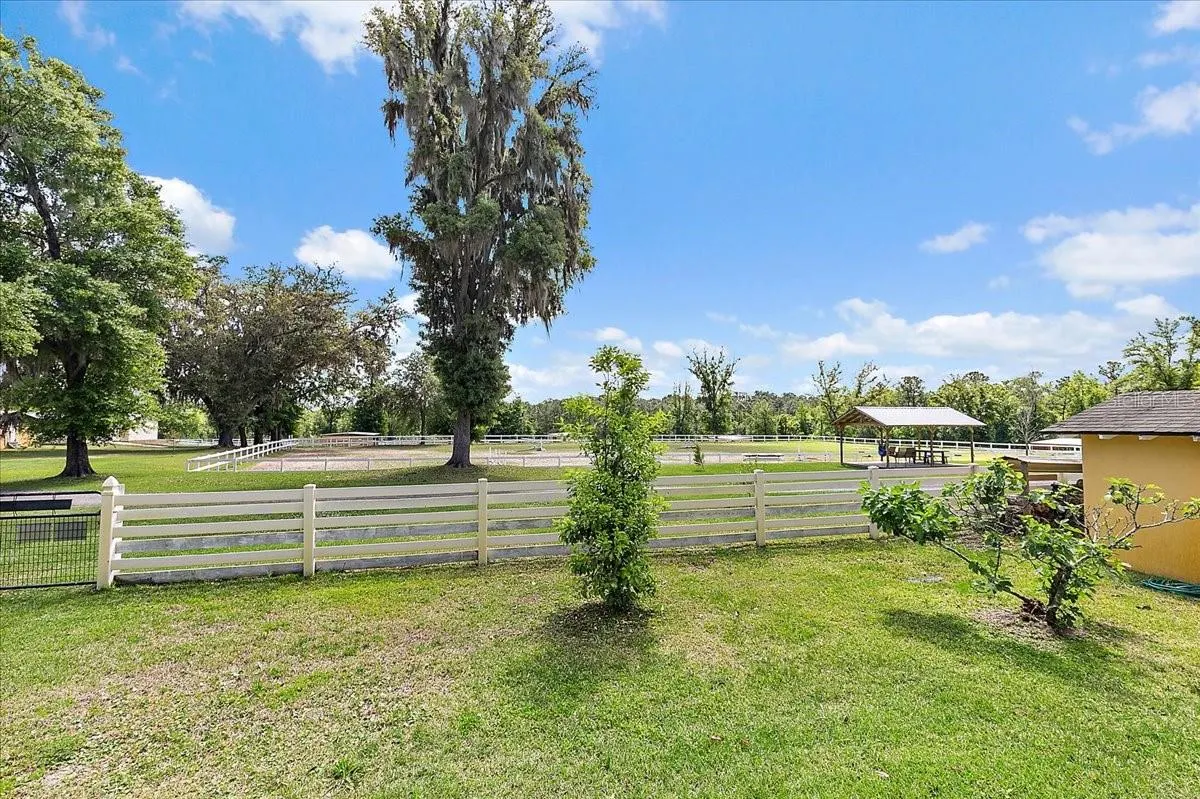12025 N COUNTRY RD