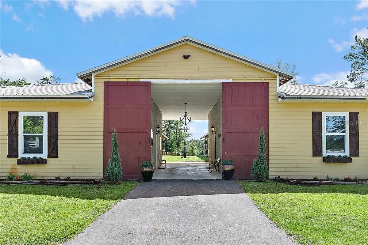 12025 N COUNTRY RD