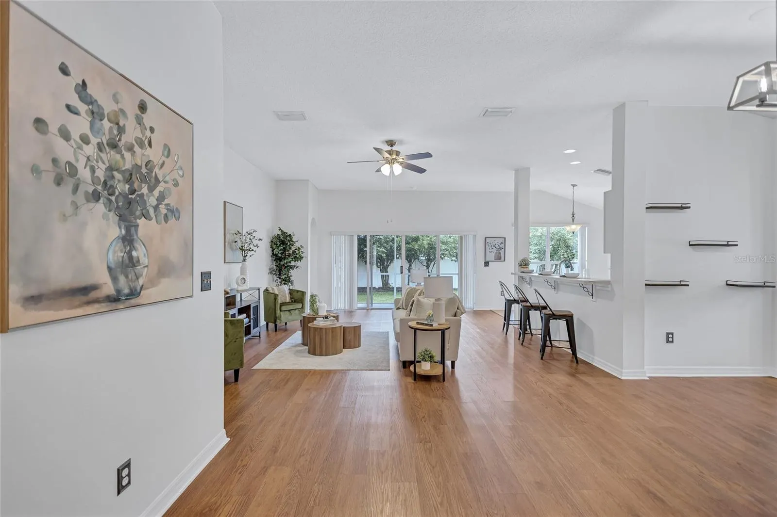 1518 ROLLING MEADOW DR