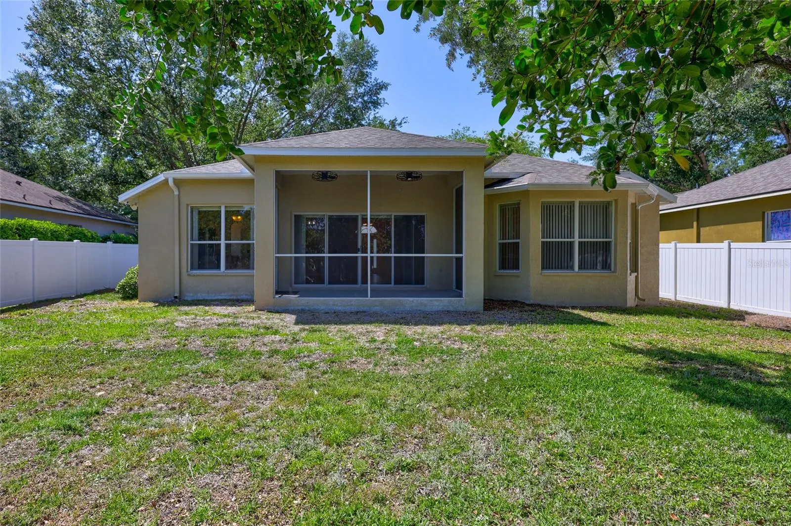 1518 ROLLING MEADOW DR