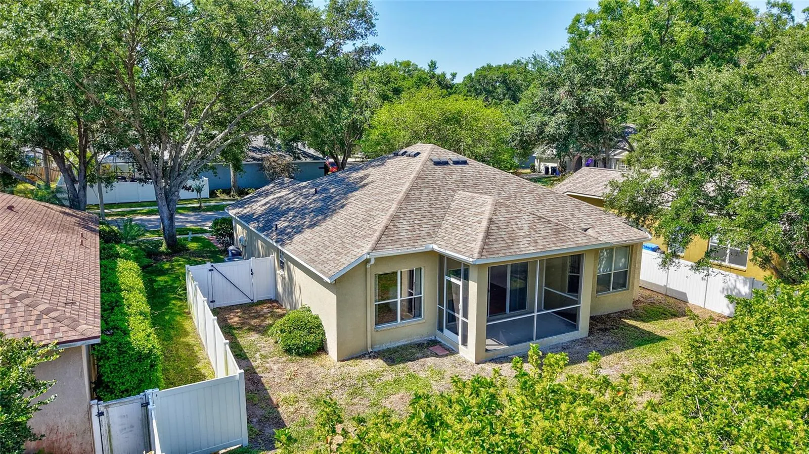 1518 ROLLING MEADOW DR