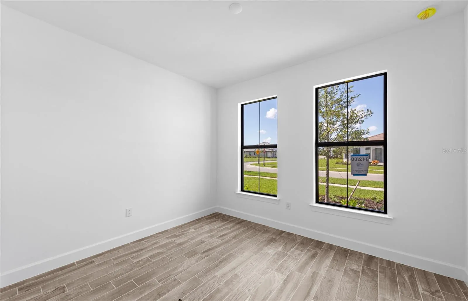 17093 MOONFLOWER DR