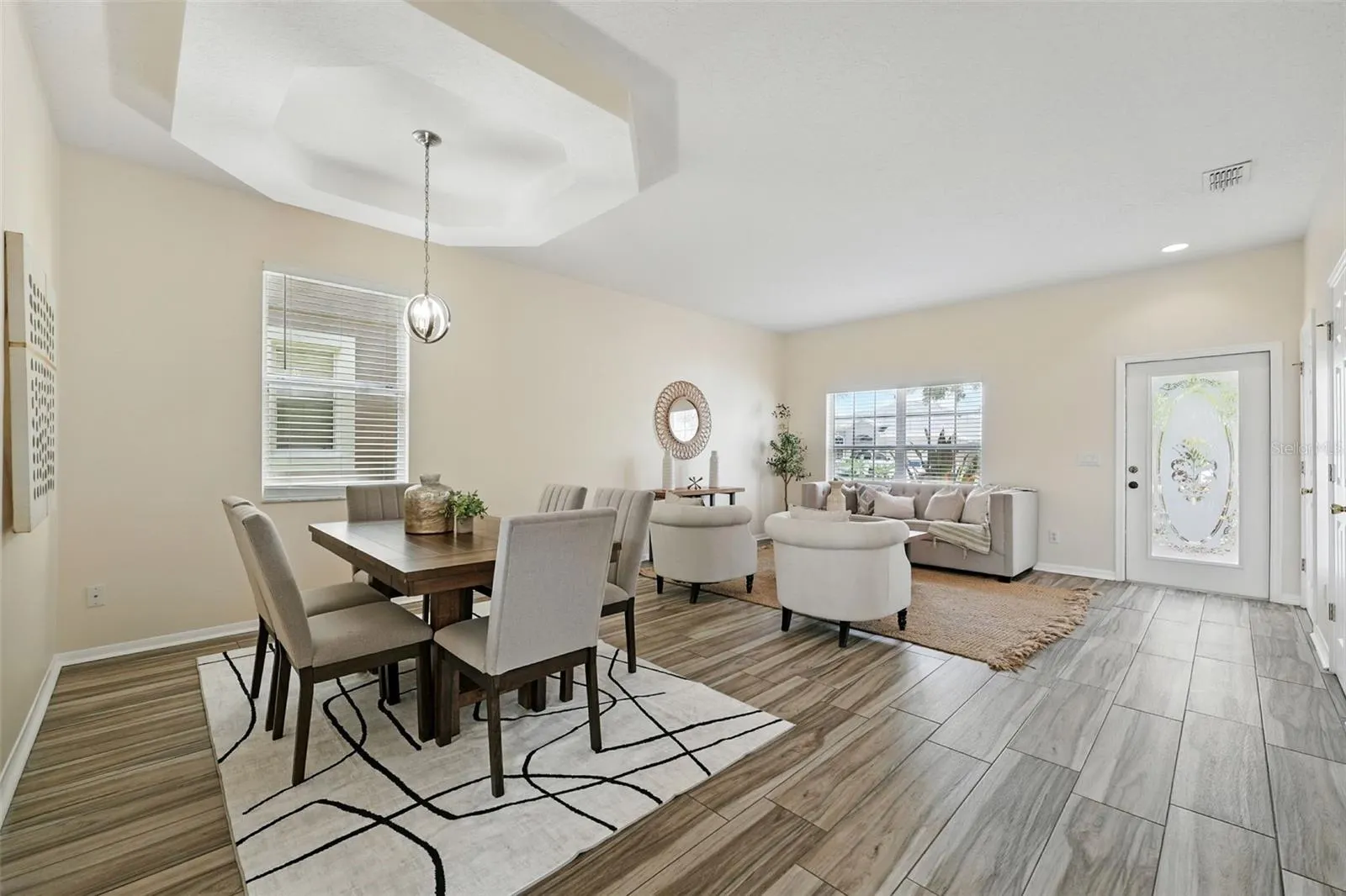 5233 LOS PALMA VISTA DR
