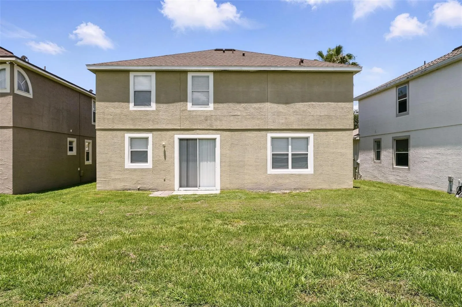 5233 LOS PALMA VISTA DR