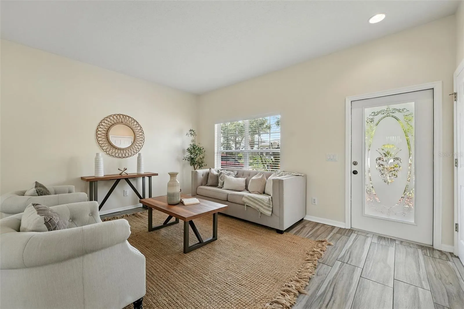 5233 LOS PALMA VISTA DR