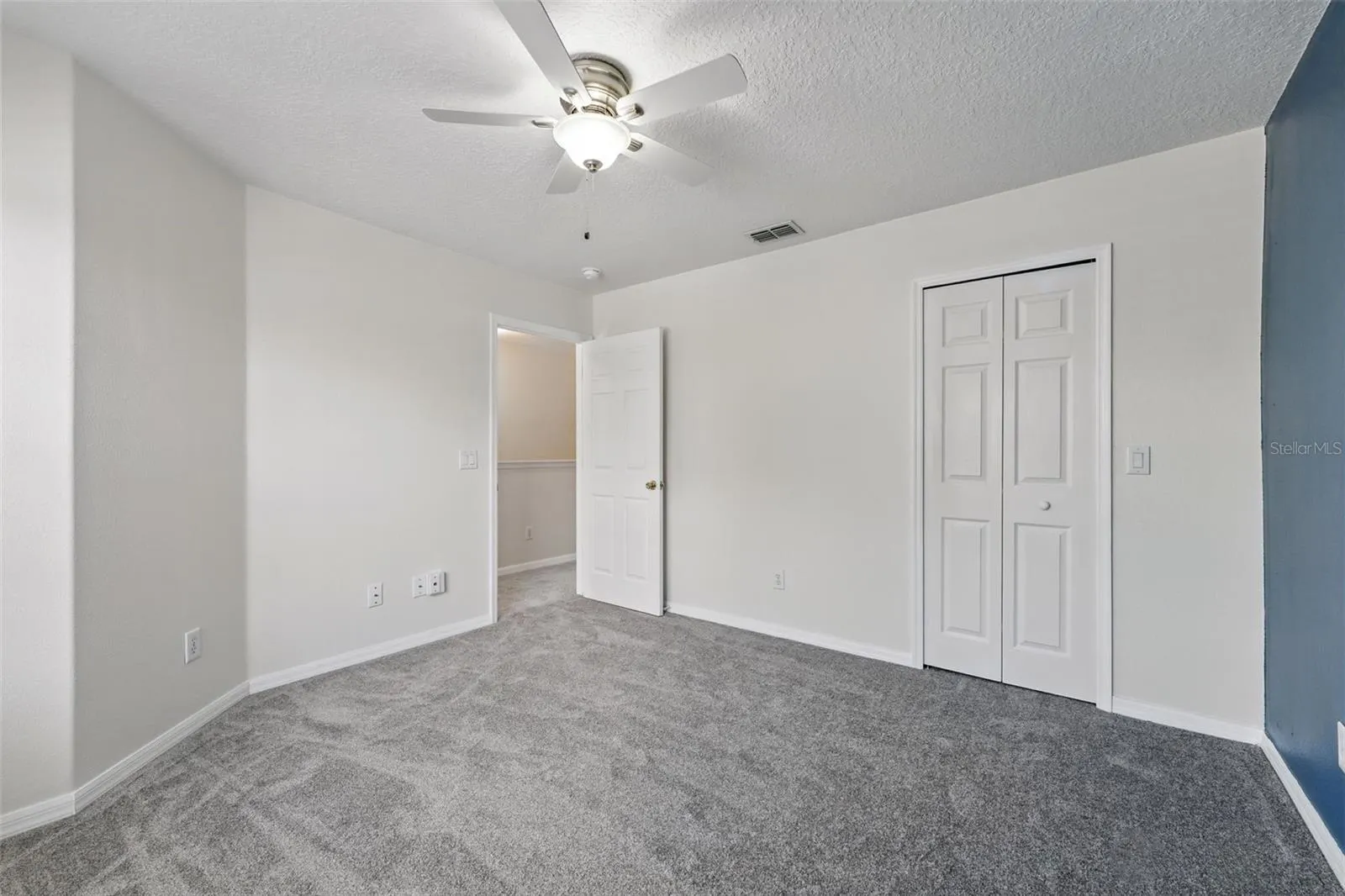 5233 LOS PALMA VISTA DR