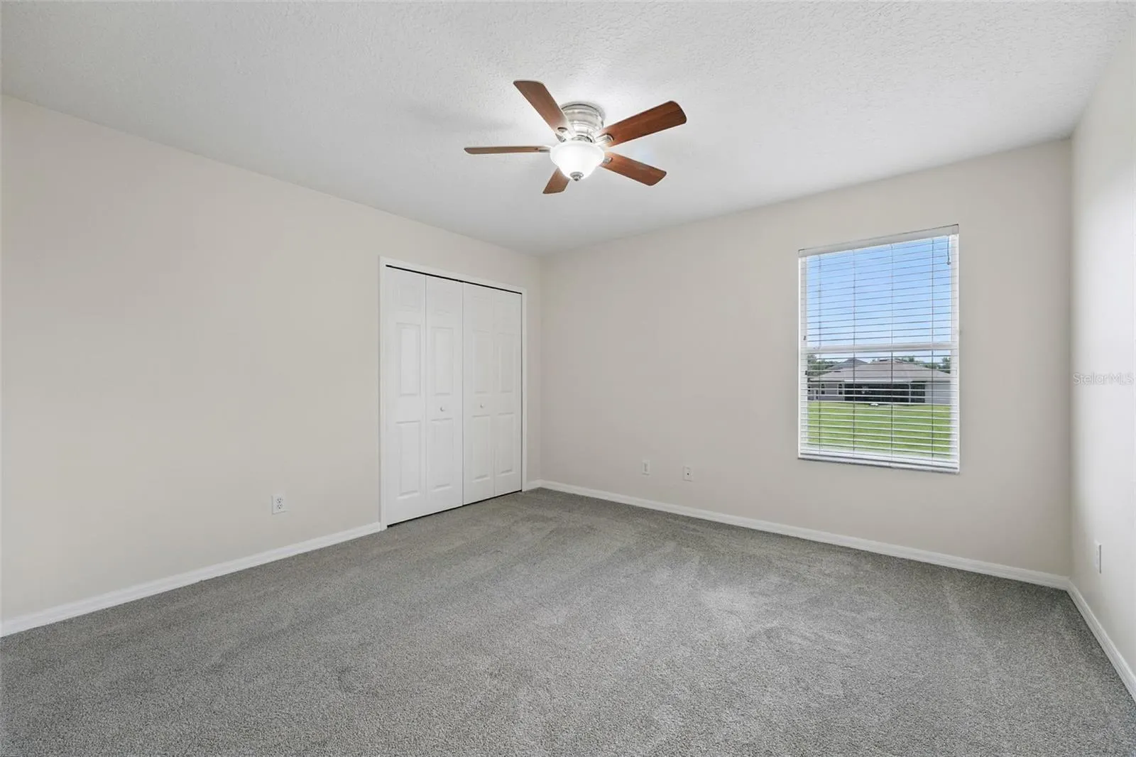 5233 LOS PALMA VISTA DR