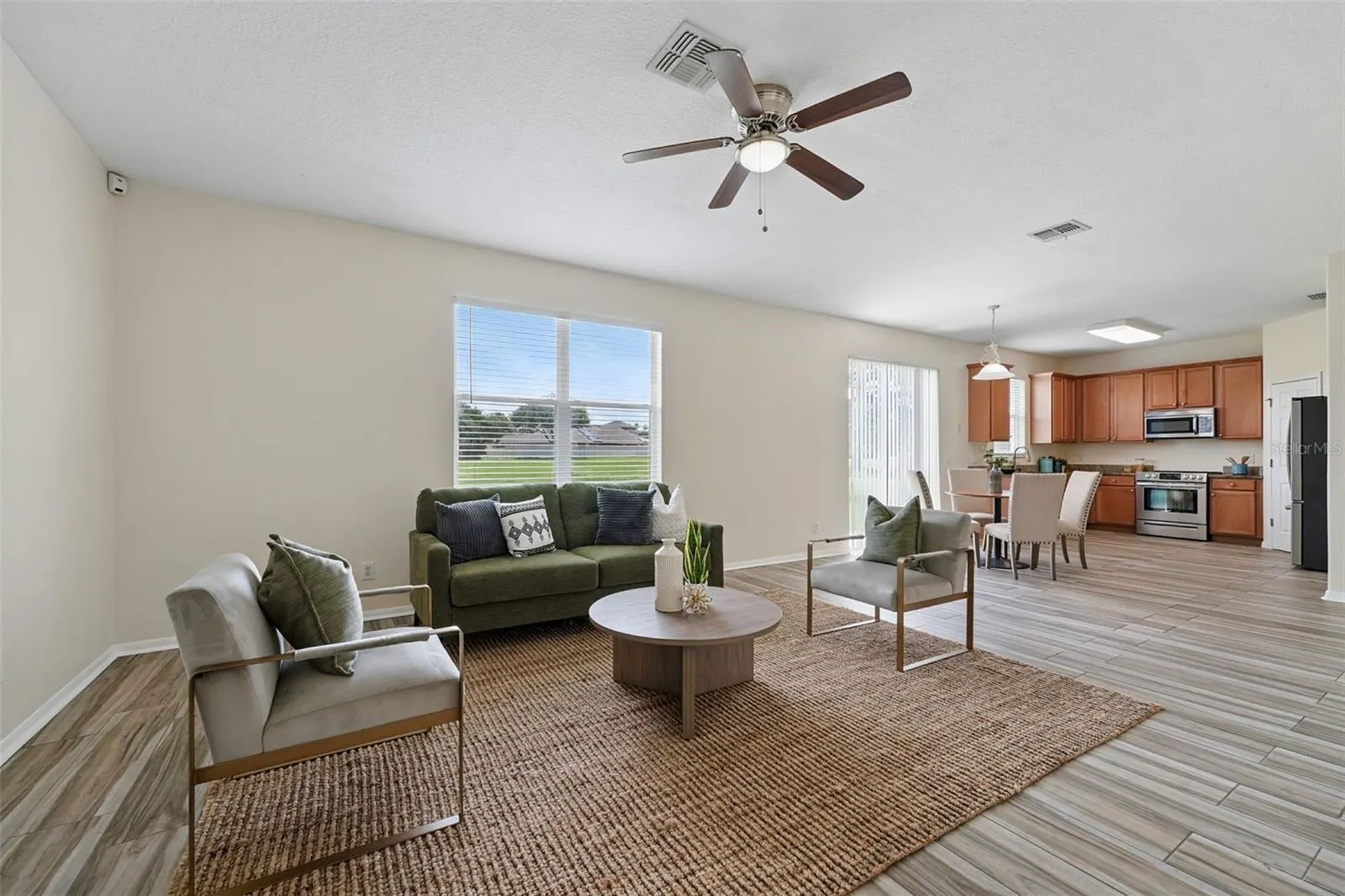 5233 LOS PALMA VISTA DR