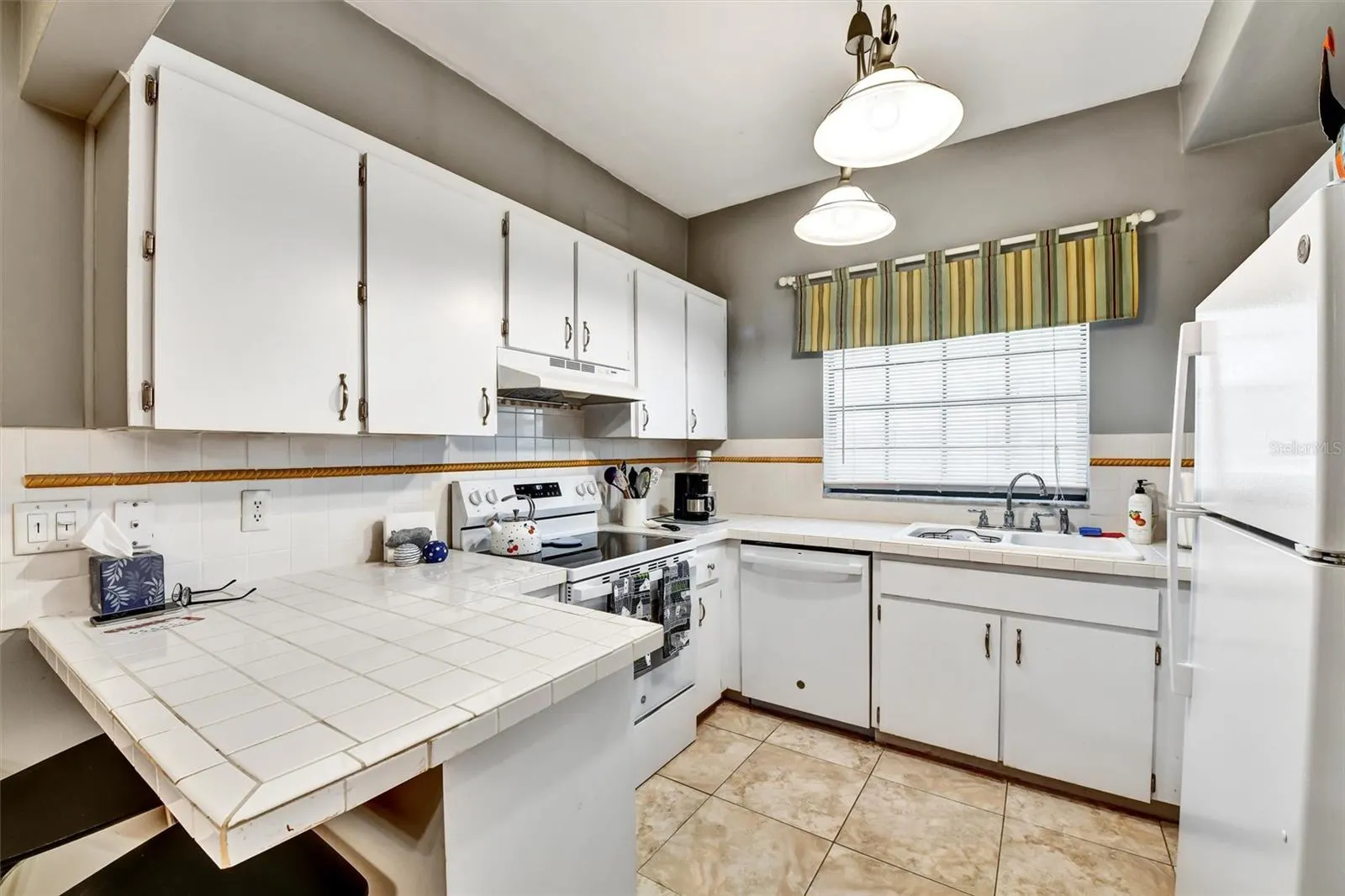 269 LOS PRADOS DR #1011, #1011