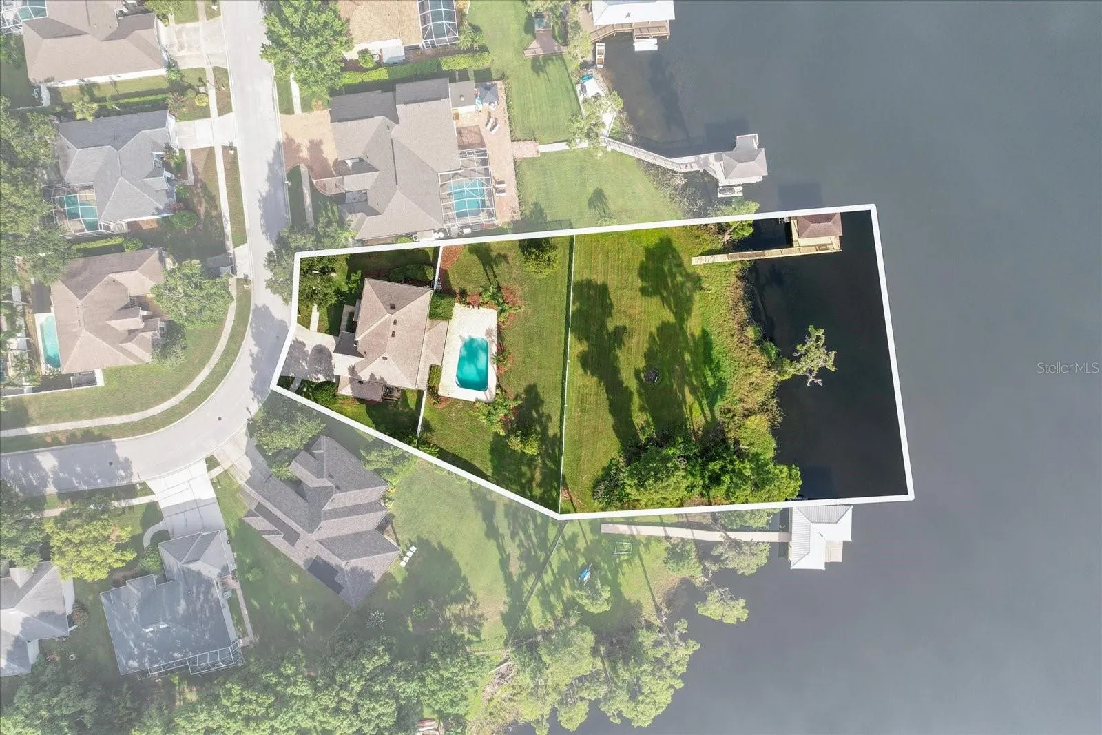 1300 WYNDHAM LAKES DR
