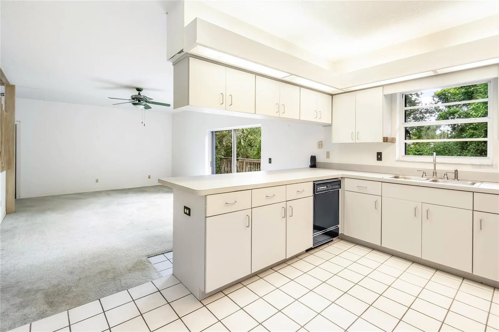 4127 MALLARD DR