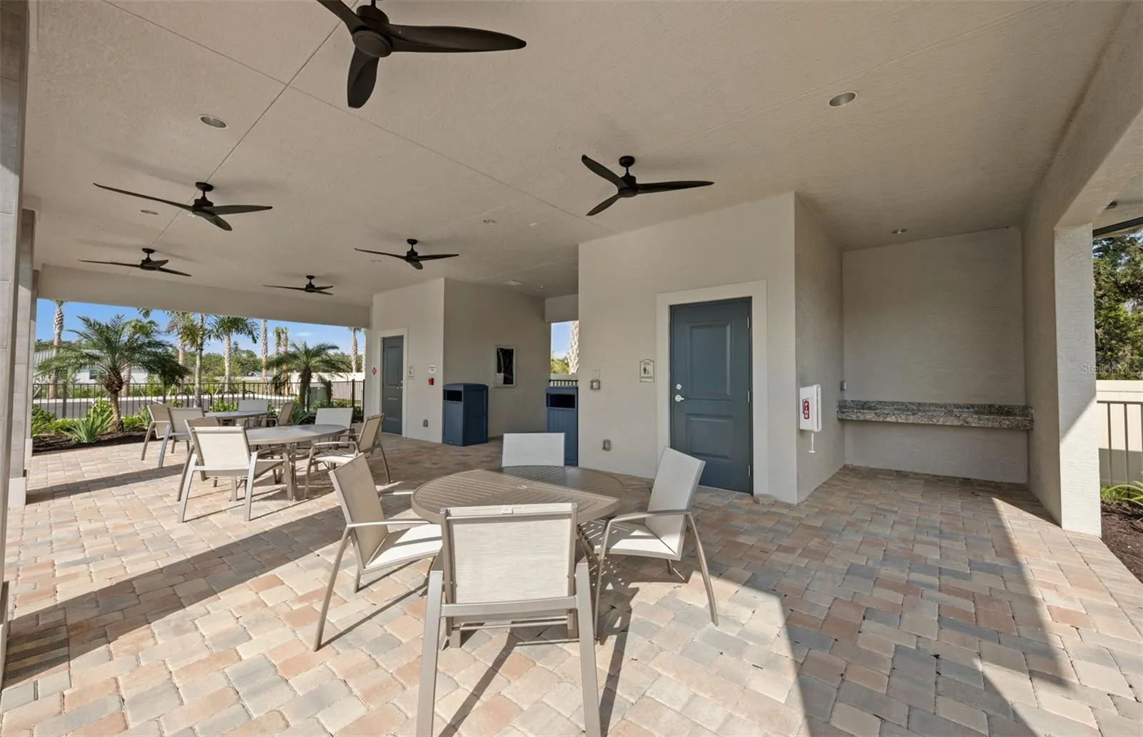 6999 MINNEOLA CT