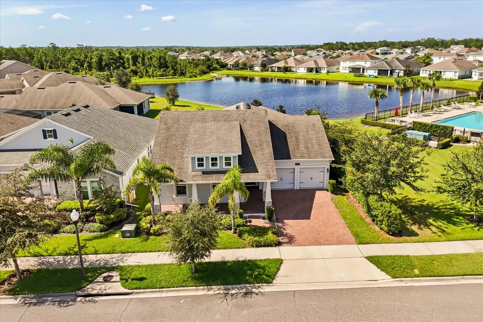 11046 LONGLEAF WOODS DR